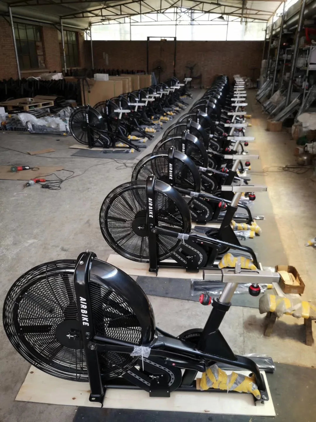 2024 Professional Gym Equipment Commercial Air Bike Machine Sport Equipment Fitness & Body Building